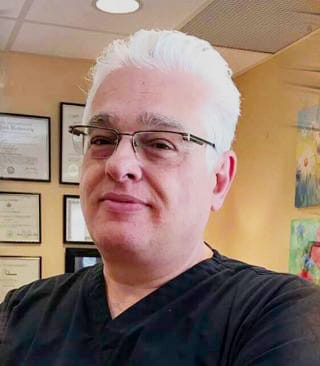 Dentista en Montville, NJ | Dr. Jon Ferrari | Odontología Familiar