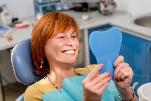 Montville Dentista Proporcionar general, cosmética y odontología de implantes